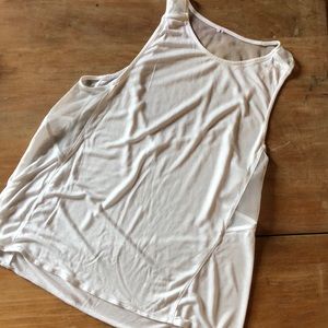 Alo Yoga white top